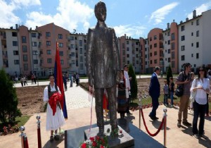 Sırbistan da tartışmalı  suikastçı  heykeli!