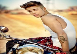 Şımarık Çocuk Justin Bieber Kimdir? Selena Gomez in Sevgilisi Justin Bieber nasıl şöhret oldu? Biyografisi Hakkında Bilgiler