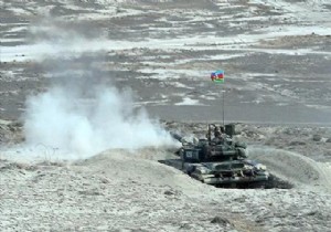 Azerbaycan ordusu Ermenistan mevzilerini vurdu!