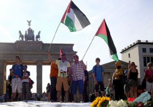  Gazze  kurbanları Berlin de anıldı!
