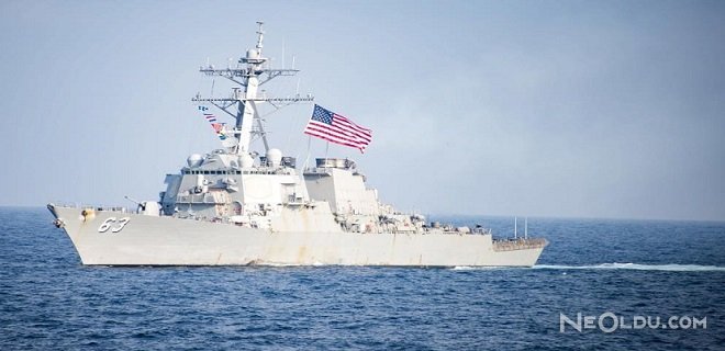 ABD nin iki savaş gemisi, Güney Çin Denizi nde