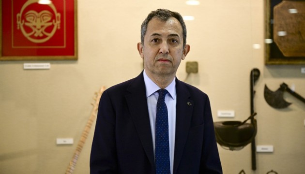 Cumhurba�kanl��� Sosyal ve Gen�lik Politikalar� Kurulu �yesi �zzeybek payla�t�: 'Milletin Evinde Gen�lerle Bulu�ma'