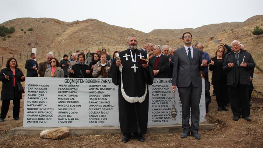 Sivas ta ayin! Ermeni mezarlığında ayin düzenlendi