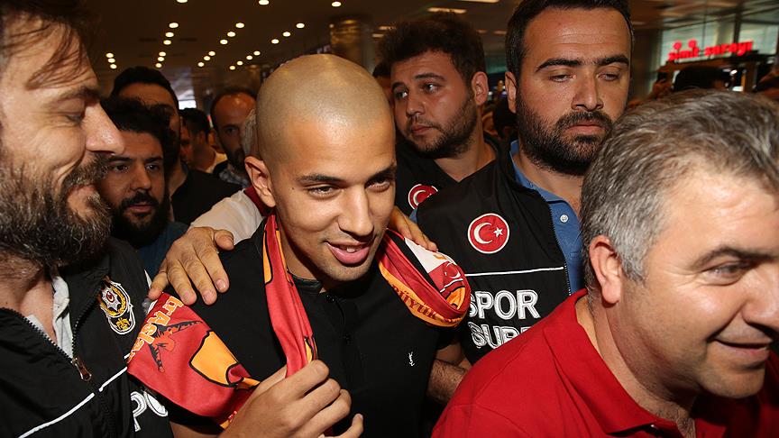 Galatasaray Feghouli transferini tamamladı