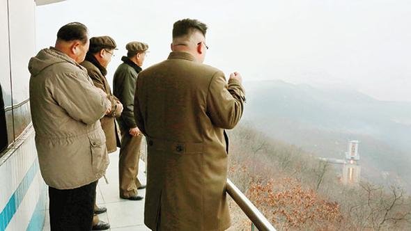 Kim Jong-un testi denetledi