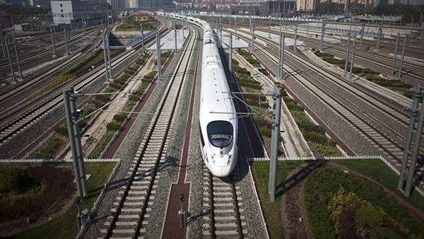 Çin den 1000 km hıza ulaşan tren