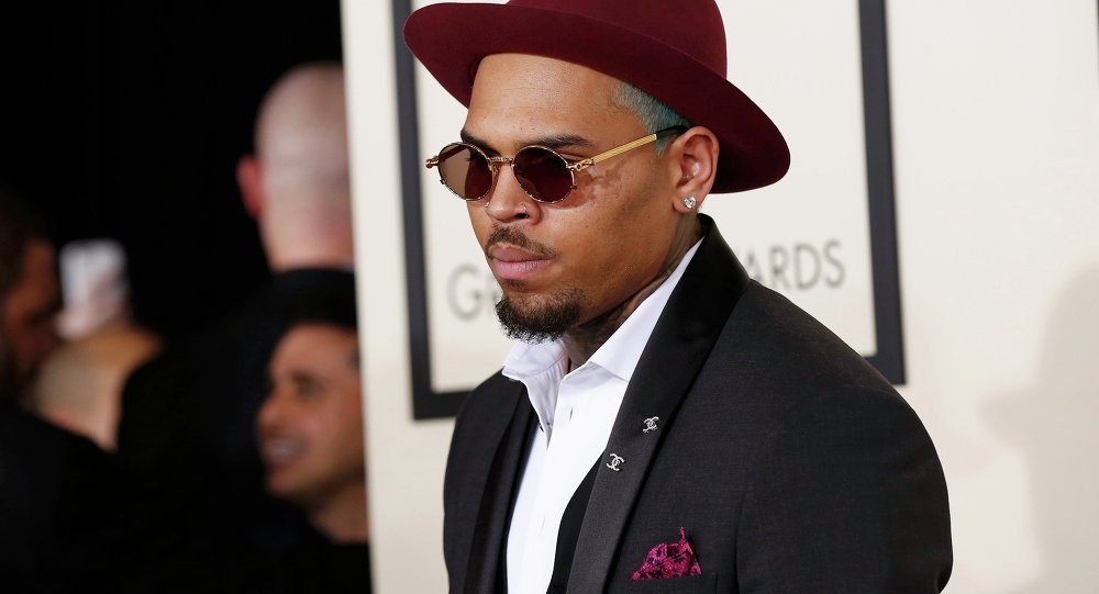 Chris Brown tecavüz suçlamasıyla gözaltında