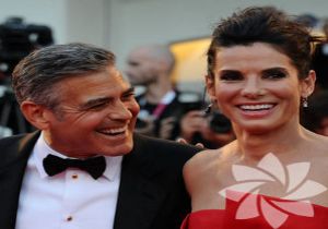 Clooney ve Bullock Aşk mı Yaşıyor?