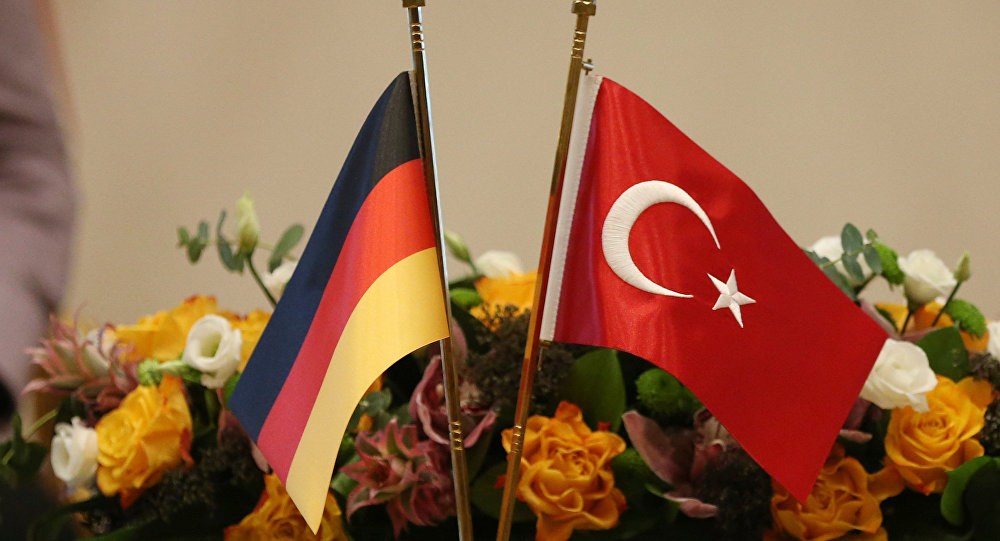 Berlin de Erdoğan ın ziyareti için OHAL