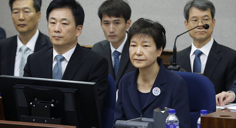 Güney Kore nin eski lideri Park a 30 yıl hapis talebi
