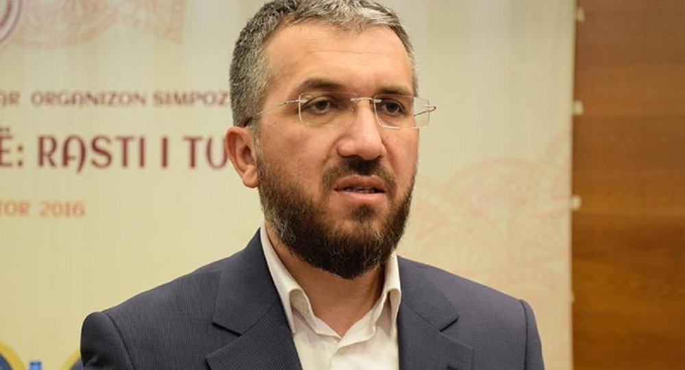 İlahiyatçı İhsan Şenocak istifa etti