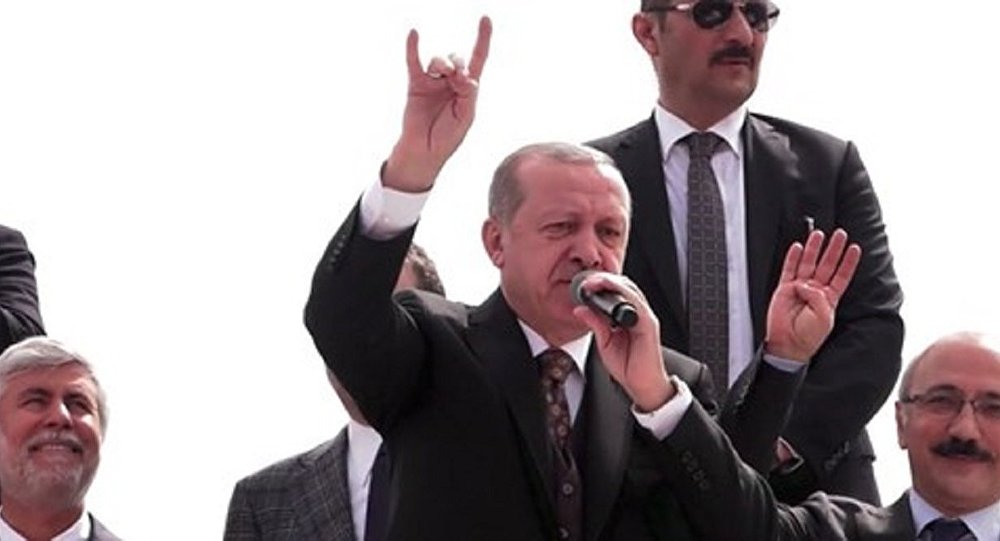 Erdoğan ın bozkurt işareti yapmasına CHP den yorum