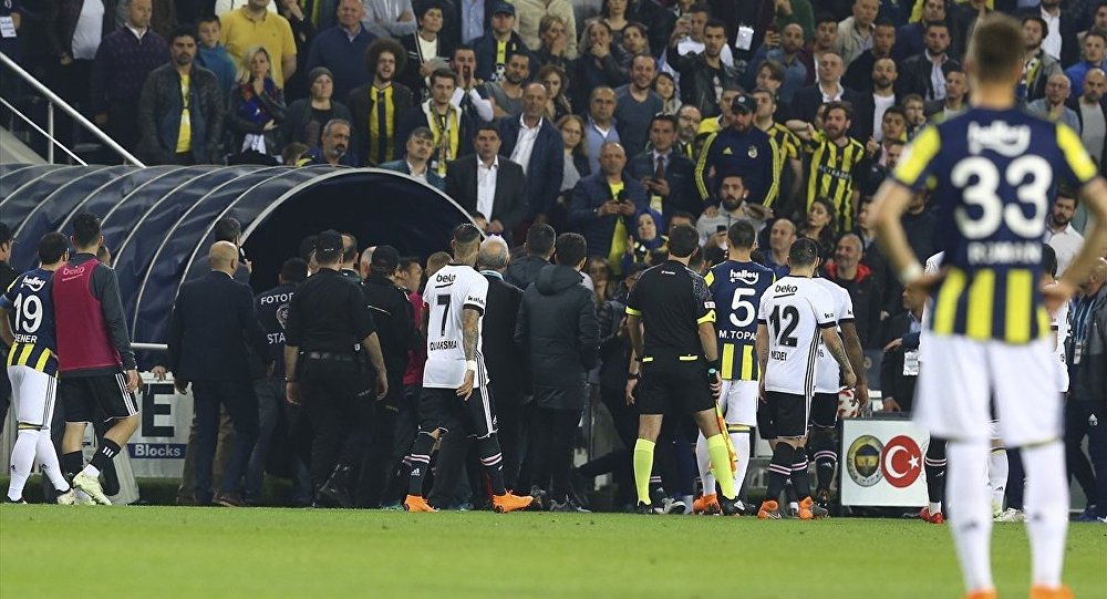Mosturoğlu: Türk futboluna bir operasyon yapıldı