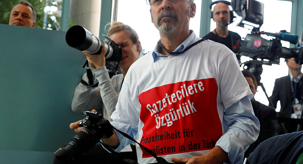 Erdoğan ı protesto eden gazeteci sınır dışı edilebilir