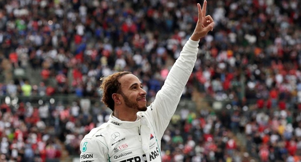 F1 de şampiyon Lewis Hamilton