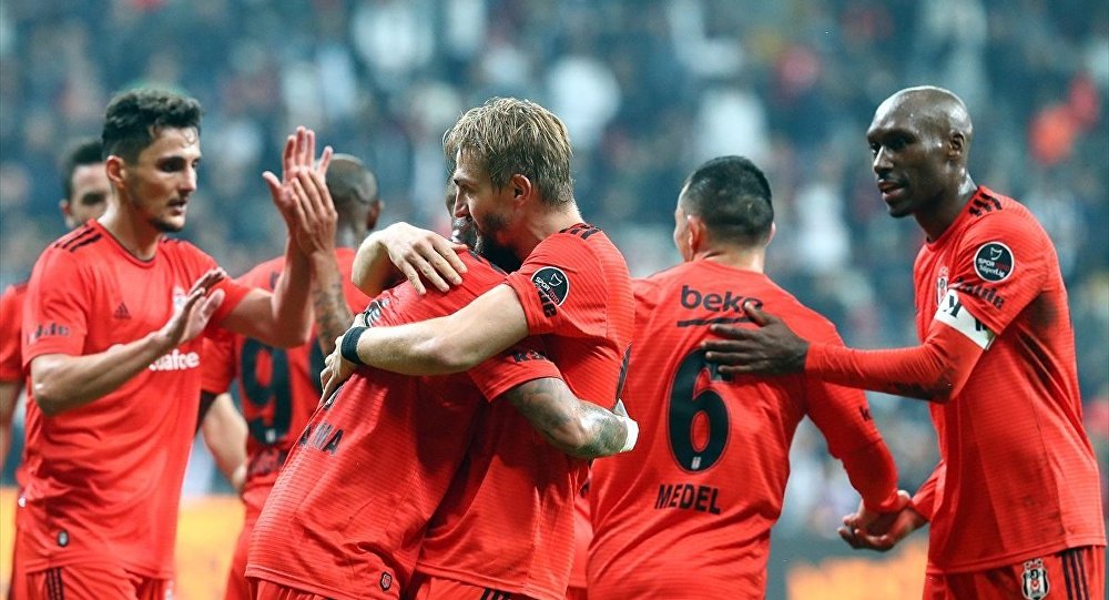 Beşiktaş, Süper Lig de farklı kazandı