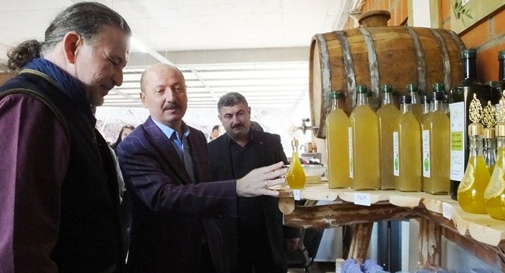 AK Partili Çelik: Fiyat düşüklüğünün sebebi Suriye zeytinyağı değil