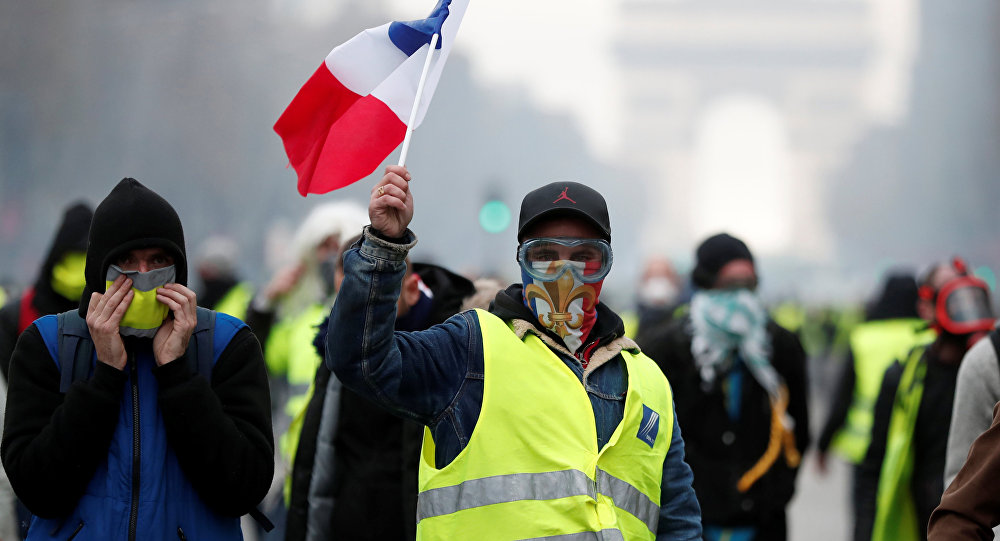 Fransa daki gösterilerde 4099 gözaltı olayı yaşandı