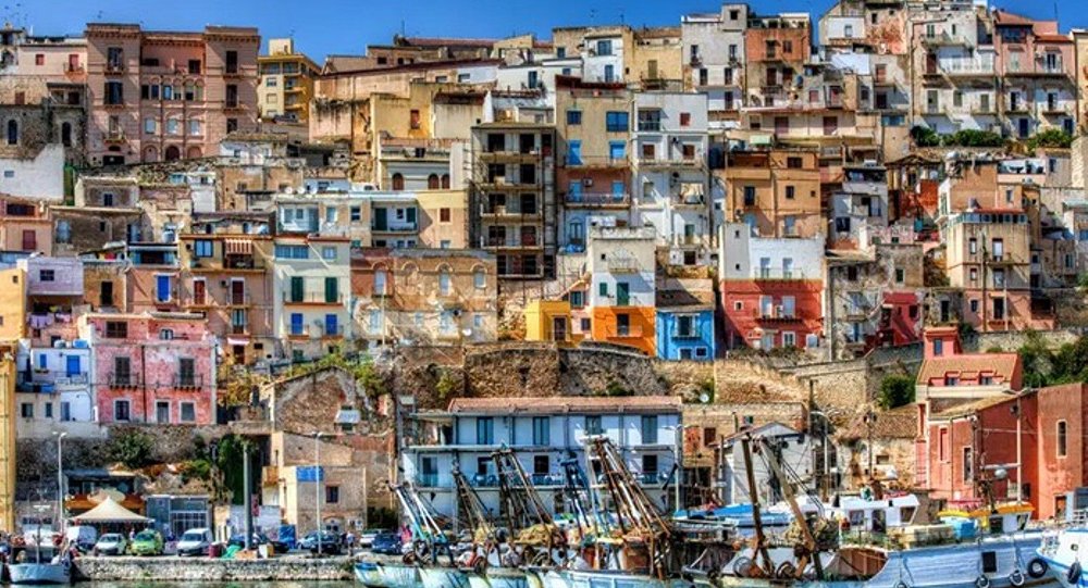 İtalya nın Sicilya Adası ndaki evler 1 dolara satılıyor