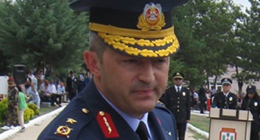 TSK nın savaş uçaklarından sorumlu Tuğgeneral Akgülay tutuklandı