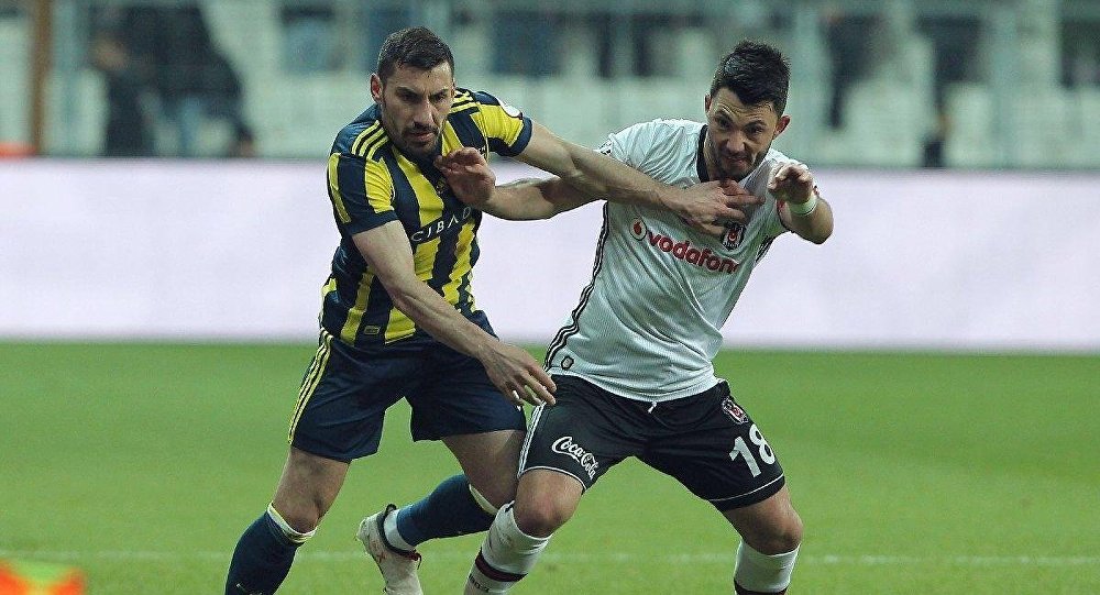 Fenerbahçe li oyuncu Galatasaray yolcusu