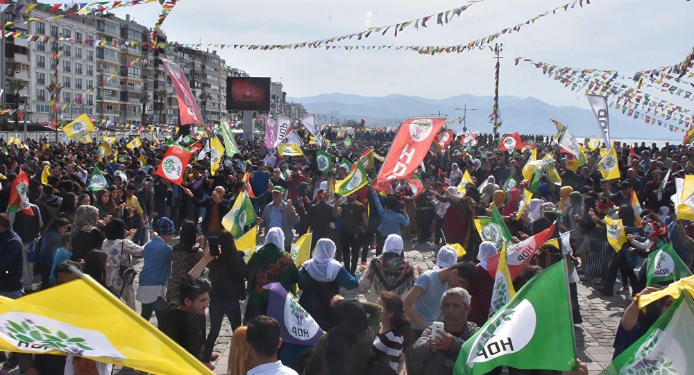 HDP den Atatürk ve Türk Bayrağı kararı