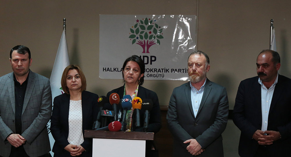 9 HDP li görevden uzaklaştırıldı