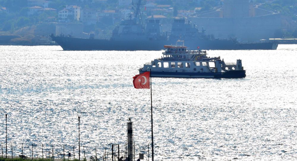 ABD’ye ait savaş gemisi İstanbul Boğazı’nı geçip Karadeniz’e girdi