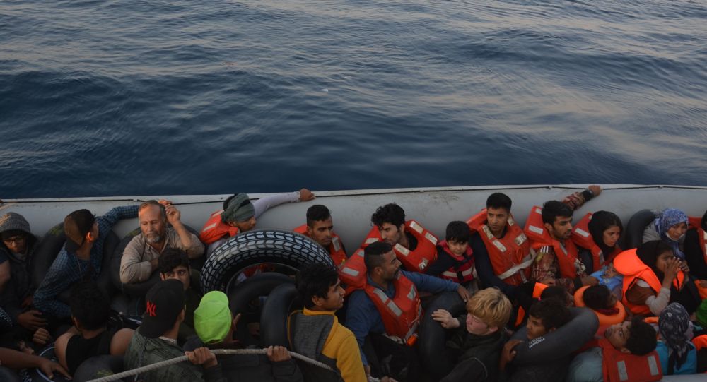 Kuşadası Körfezi’nde 28’i çocuk 77 sığınmacı yakalandı
