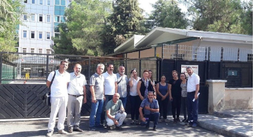 Diyarbakır da barış bildirisine imza atan 3 akademisyen beraat etti