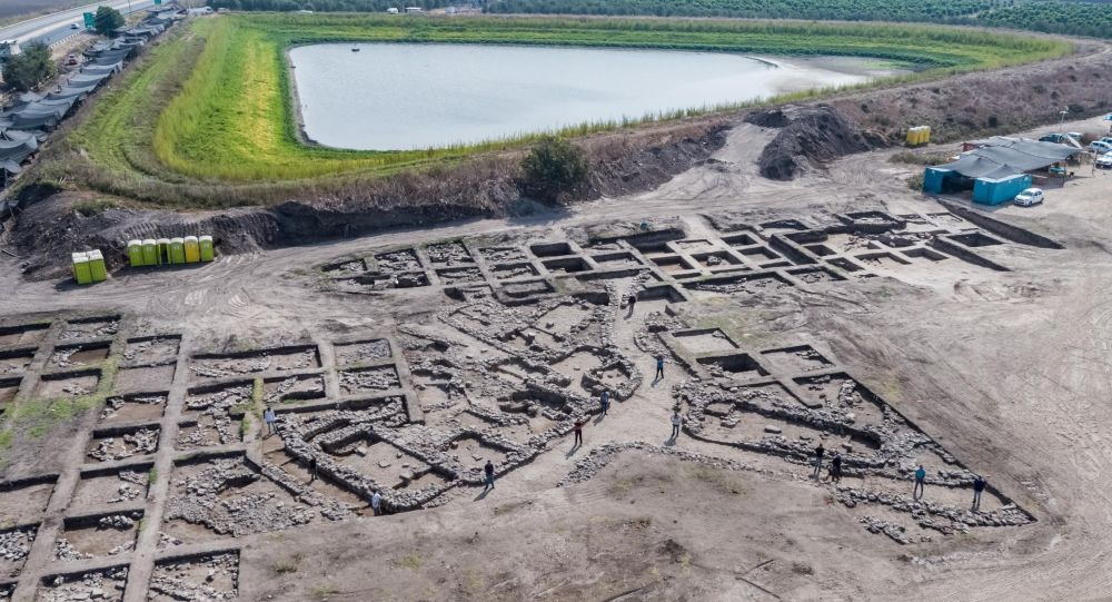 İsrail de 5 bin yıllık antik kent bulundu