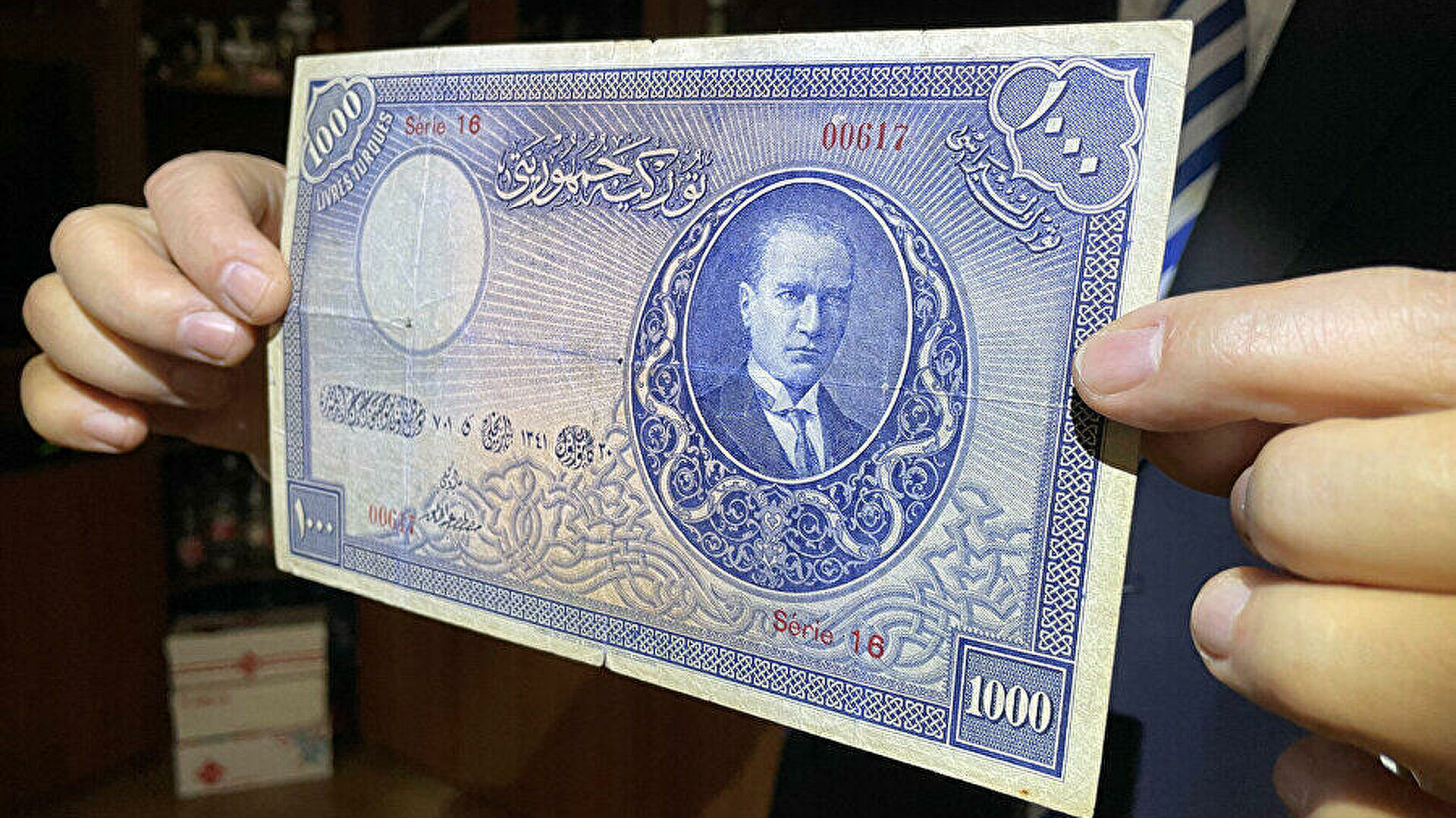 Türkiye nin en değerli banknotu açık artırmada!