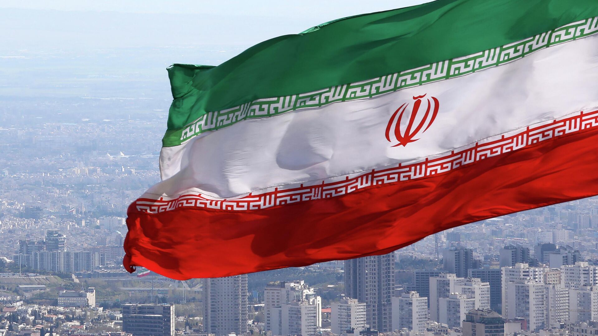 İran da silahlı soygun çetesinin 5 üyesi idam edildi!