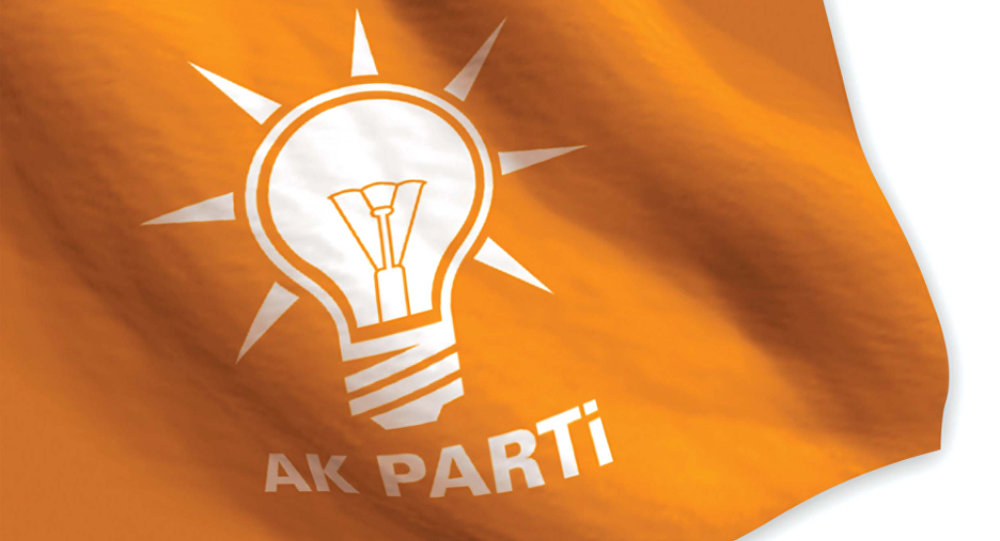 Balıkesir de AK Parti nin 5 ilçe başkanı istifa etti