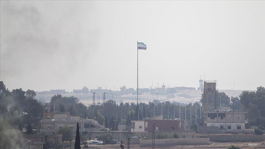 Tel Abyad a SMO bayrağı asıldı