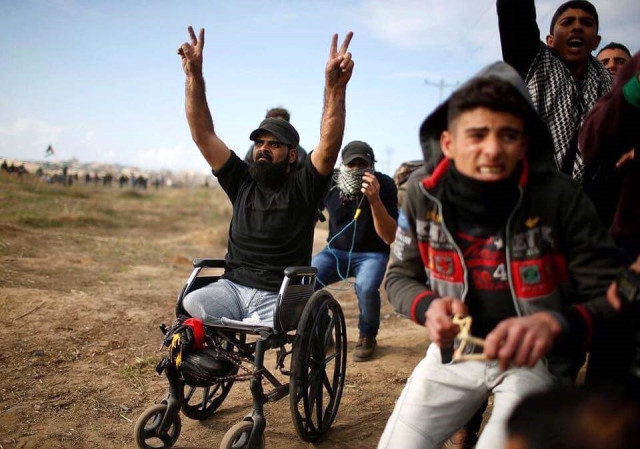İsrail, engelli Filistinliyi başından vurdu