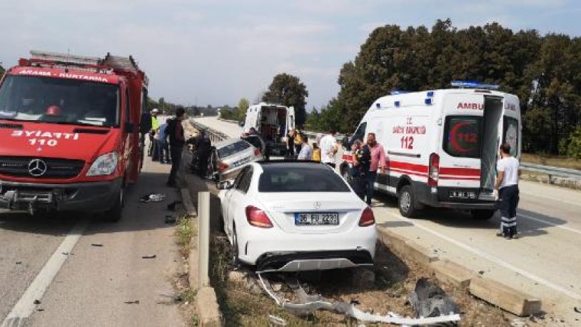 Bursa da iki otomobil çarpıştı: 1 ölü