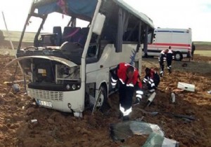 Nevşehir de Feci Kaza:1 Ölü,19 Yaralı