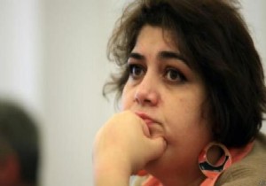 Ünlü Azeri gazeteciye hapis cezası!