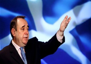 İskoç lider Alex Salmond istifa edeceğini açıkladı!