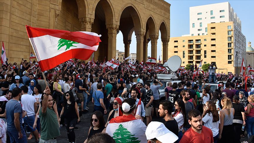 Lübnan da gösteriler devam ediyor