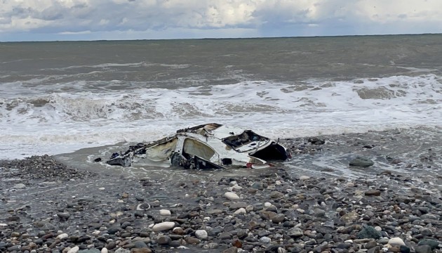 Bozkurt'taki sel felaketinde kaybolan otomobil, beş ay sonra karaya vurdu!