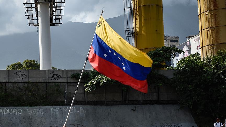 Venezuela da 24 saatlik grev