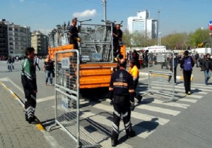 Taksim e polis bariyerleri getirildi!