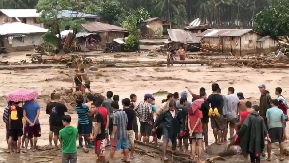 Filipinler de tropikal tayfun, 200 ölü