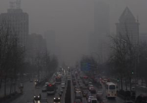 Pekin de hava kirliliği riskli seviyede