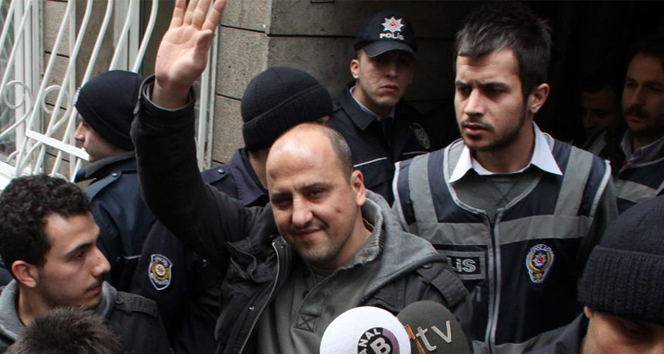 Gazeteci Ahmet Şık beraat etti!
