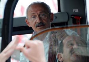 Kılıçdaroğlu na Yumurtalı Saldırı, Çirkin Pankart 