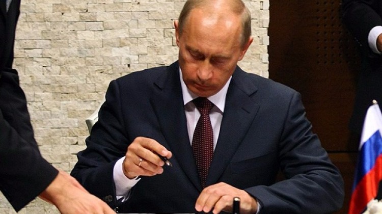 Putin imzaladı!