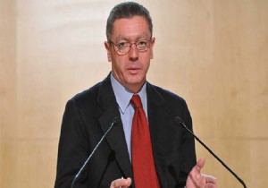 İspanya Adalet Bakanı Ruiz-Gallardon istifa etti!